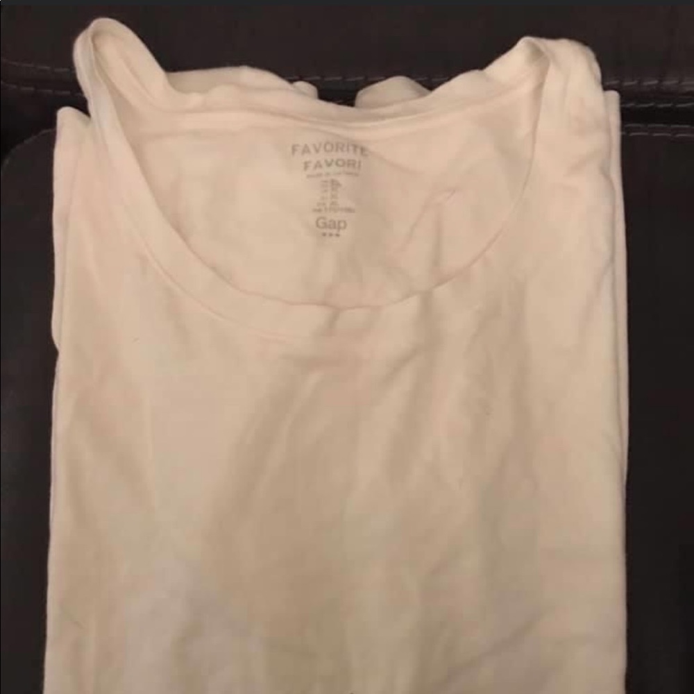 Brand new gap shirt
